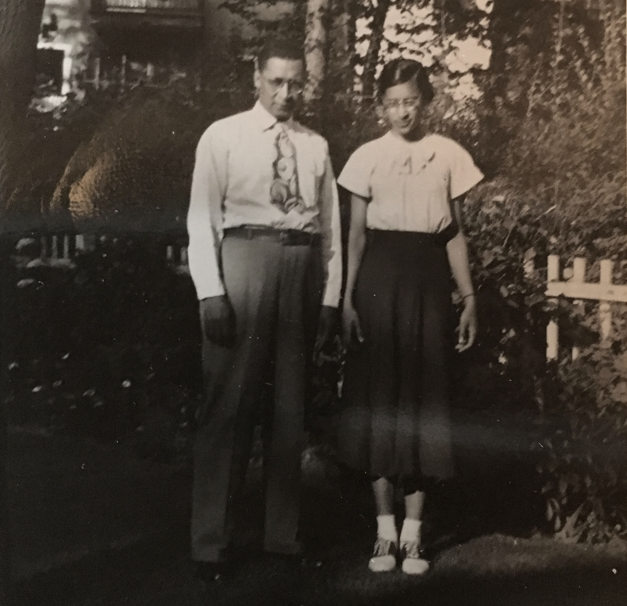 Kenneth Melville avec sa fille Enid en 1949. 