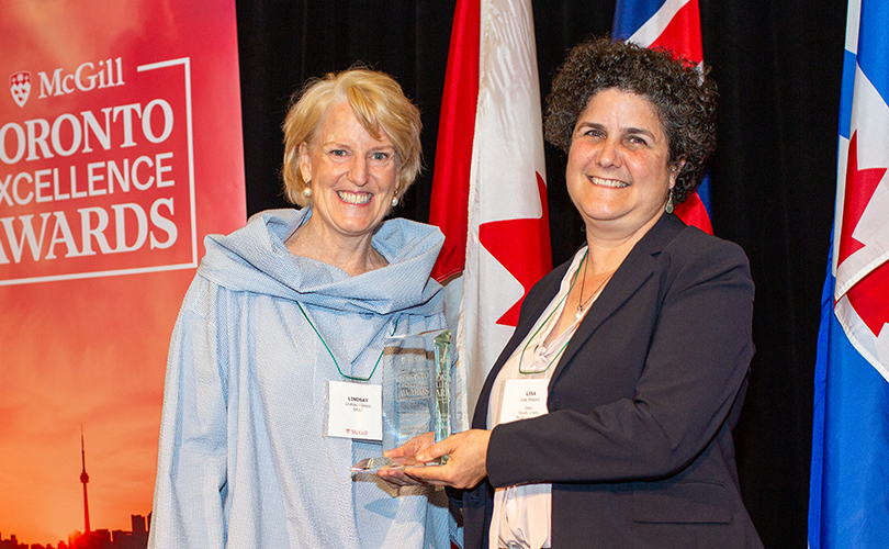 Distinguished Leader Award recipient Lindsay Glassco (left) with Lisa Shapiro, Dean of the Faculty of Arts